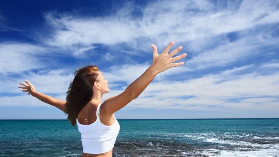 ragazza che smette di fumare gratis